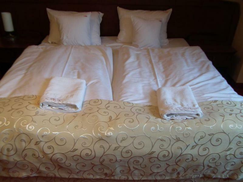 Hotel Rytwiany ภายนอก รูปภาพ