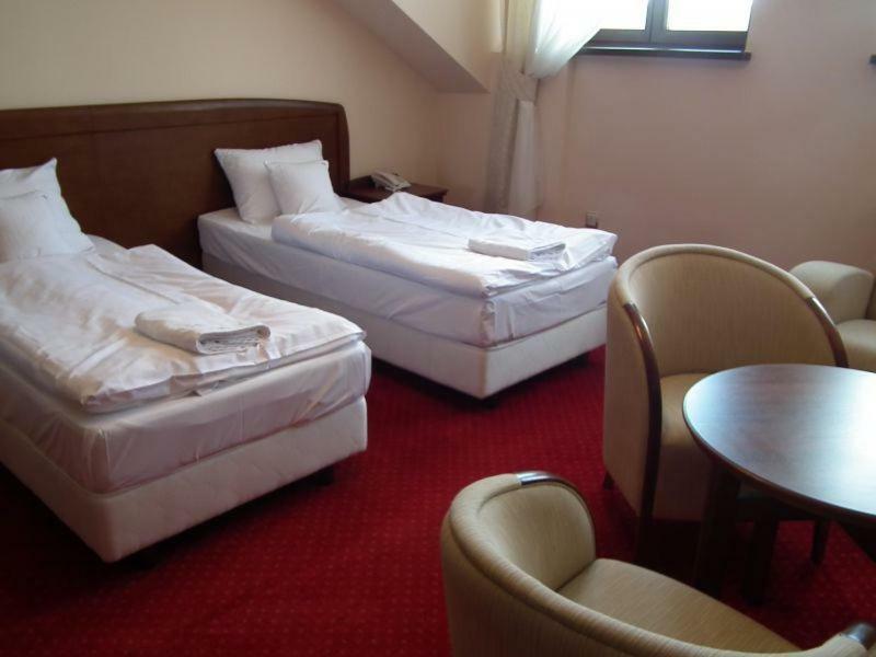 Hotel Rytwiany ภายนอก รูปภาพ