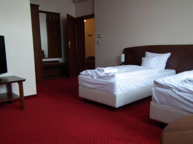 Hotel Rytwiany ภายนอก รูปภาพ
